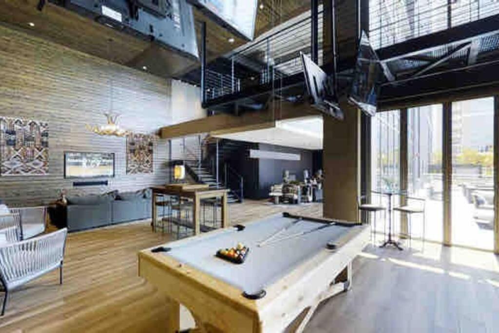 Opulence Is A Way Of Life Apartment Dallas Exterior foto