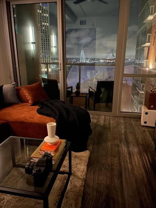 Opulence Is A Way Of Life Apartment Dallas Exterior foto