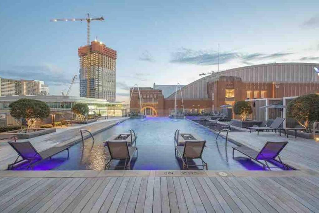 Opulence Is A Way Of Life Apartment Dallas Exterior foto