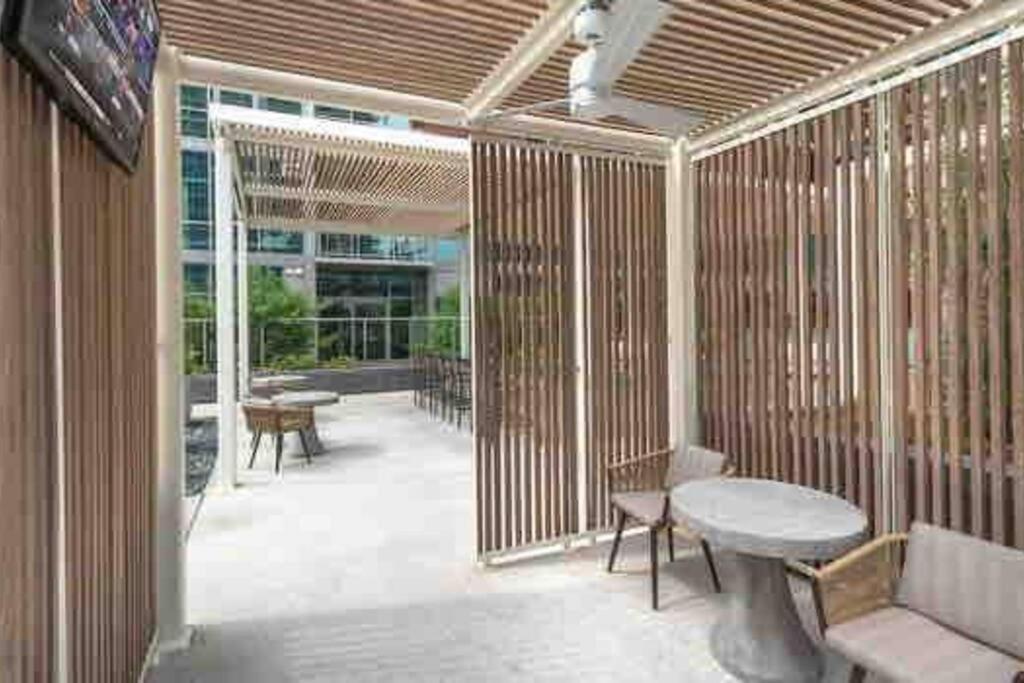 Opulence Is A Way Of Life Apartment Dallas Exterior foto