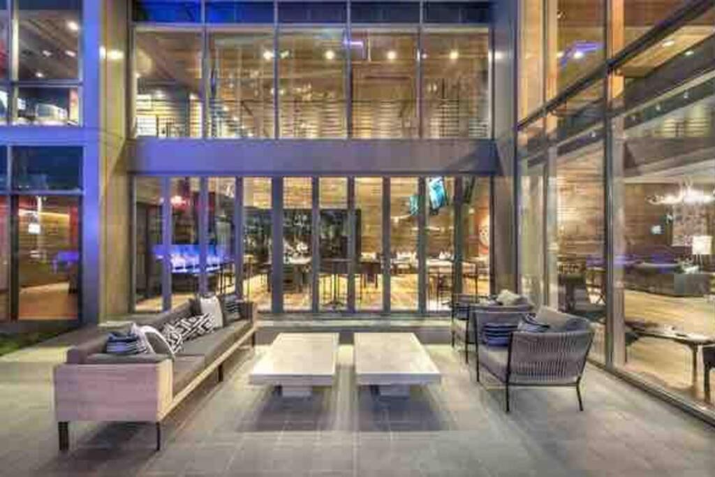 Opulence Is A Way Of Life Apartment Dallas Exterior foto